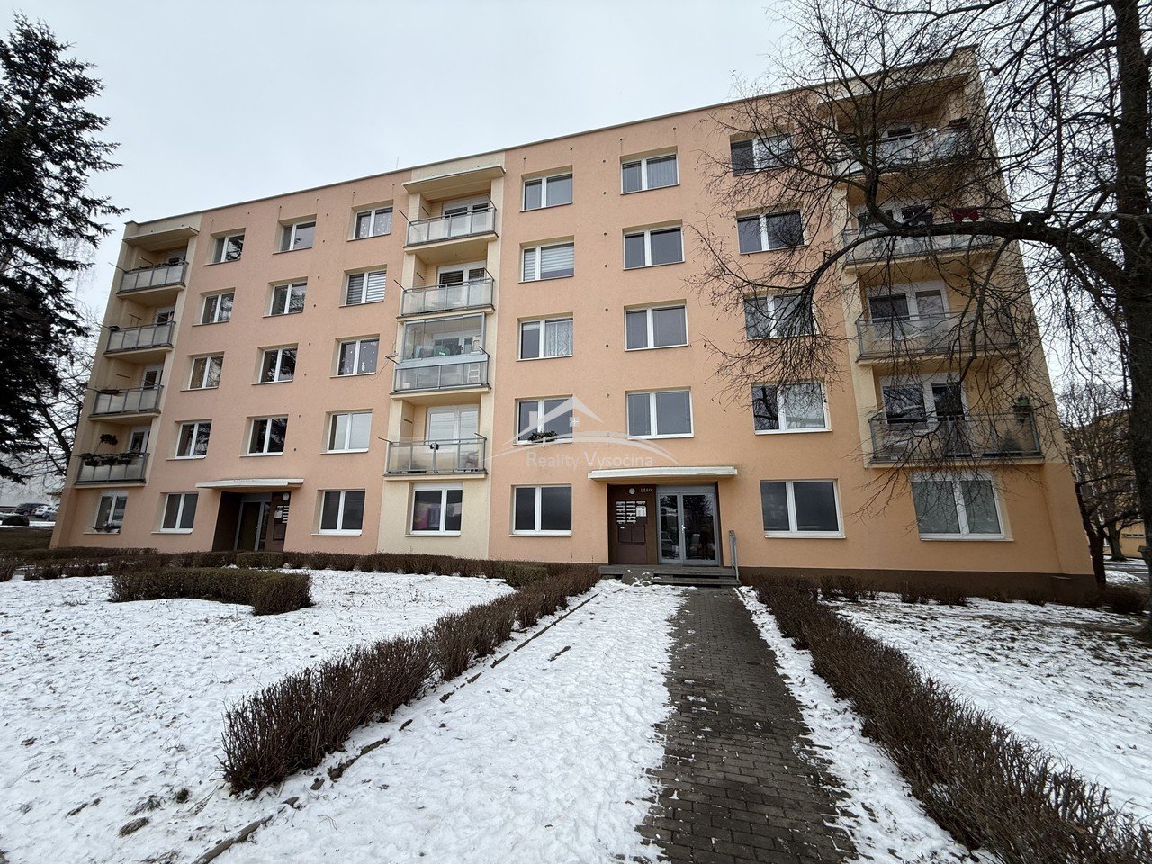 tn_zoom_filename_73530